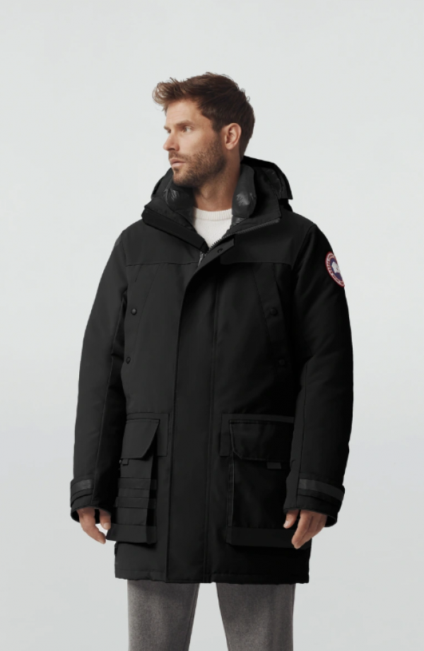 Jaket Parka dengan Tali Pergelangan Tangan